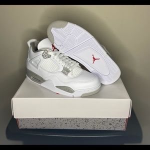 Air Jordan 4 Retro Oreo